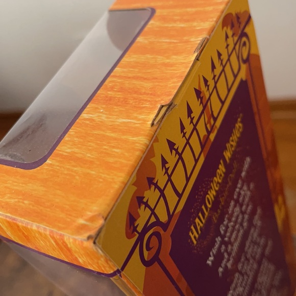 NIB, Halloween Wishes Barbie, Special Edition - Picture 5 of 6